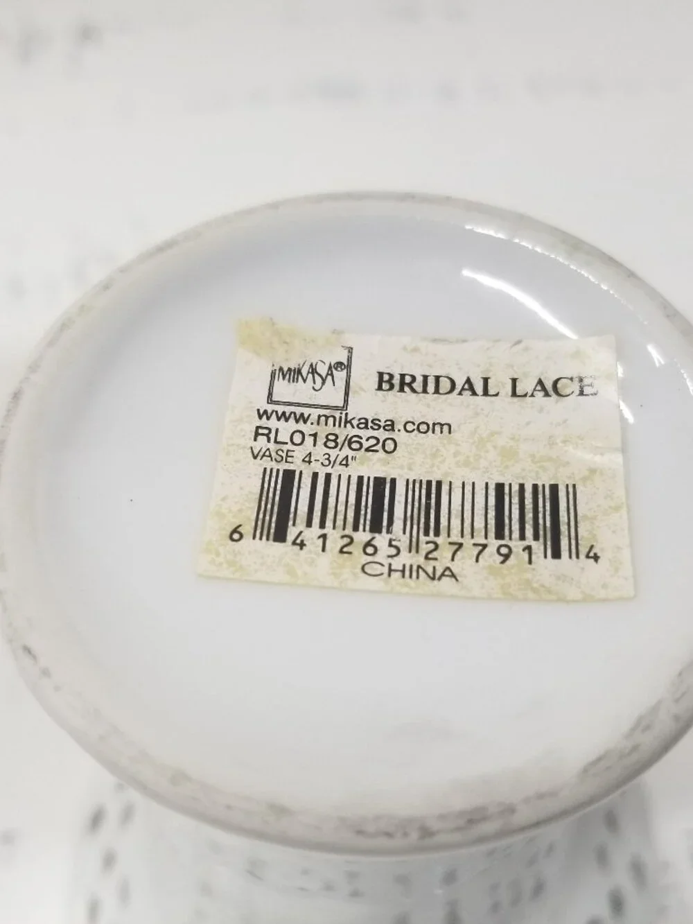 Mikasa Accents Bridal Lace White Glass Vintage Flower Vase